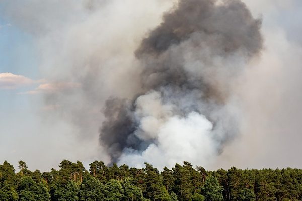 GELİBOLU’DA YANGINLA MÜCADELEDE EKİPLER SÜRATLE ÇALIŞIYOR