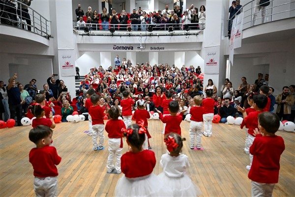 Bornova Belediyesi’nden Minikler için Kutlama Etkinliği!