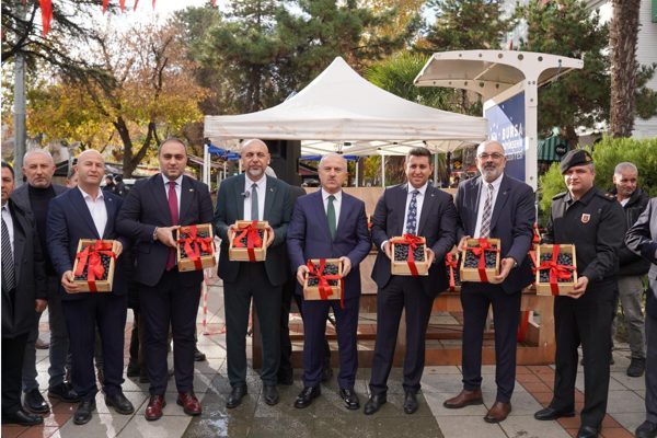 ORHANGAZİ’DE ZEYTİN FESTİVALİ YOĞUN KATILIMLA GERÇEKLEŞTİ