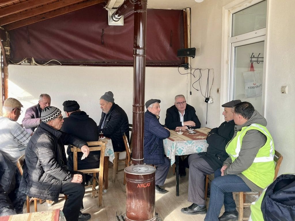 Bayramiç Belediye Başkanı Hasan Cem Atılgan vatandaşlarla çay sohbeti ve halk buluşması