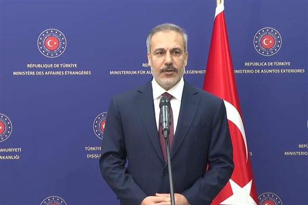 Bakan Fidan Paris’te Ukrayna Zirvesi’ne Katılacak