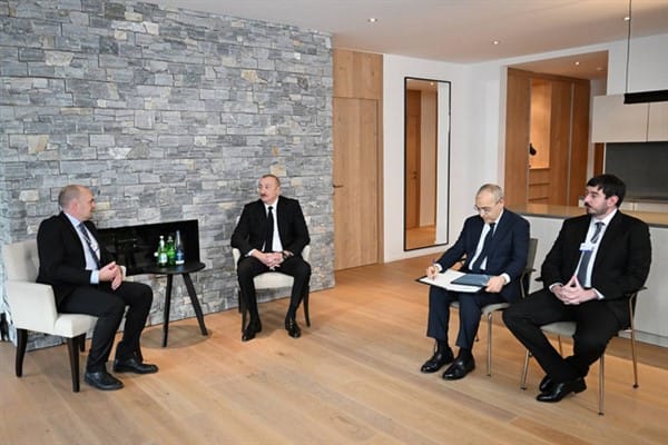 Aliyev’den Davos’ta Kritik Enerji Zirvesi