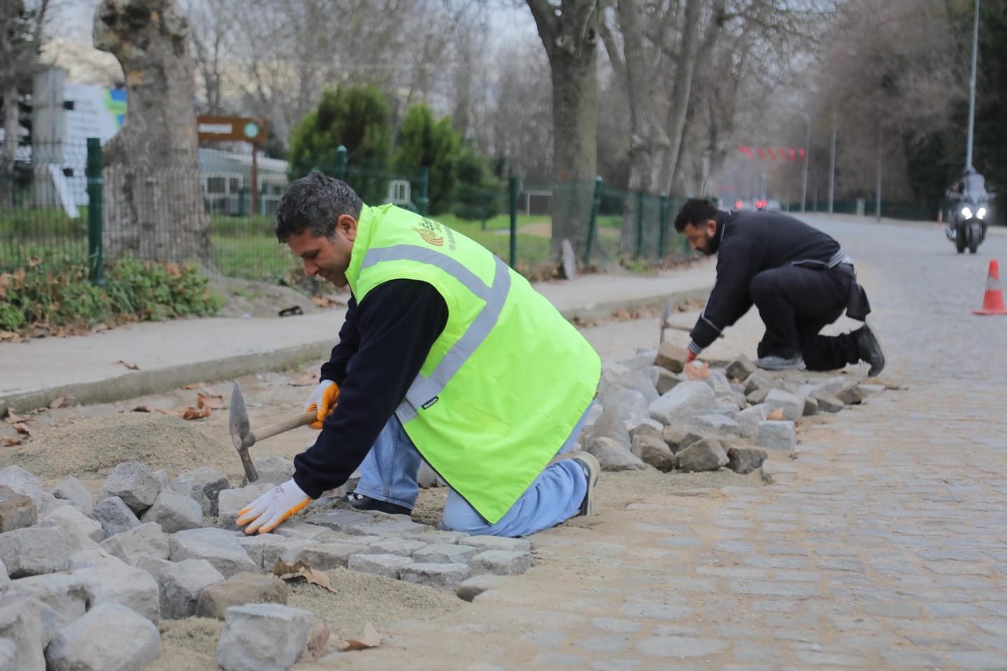 Edirne Belediyesi Karaağaç’ta Yolları Yeniliyor