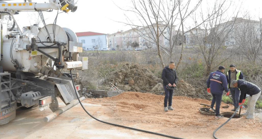 Kurtuluş Mahallesi’nde Altyapı Temizliği Sürüyor