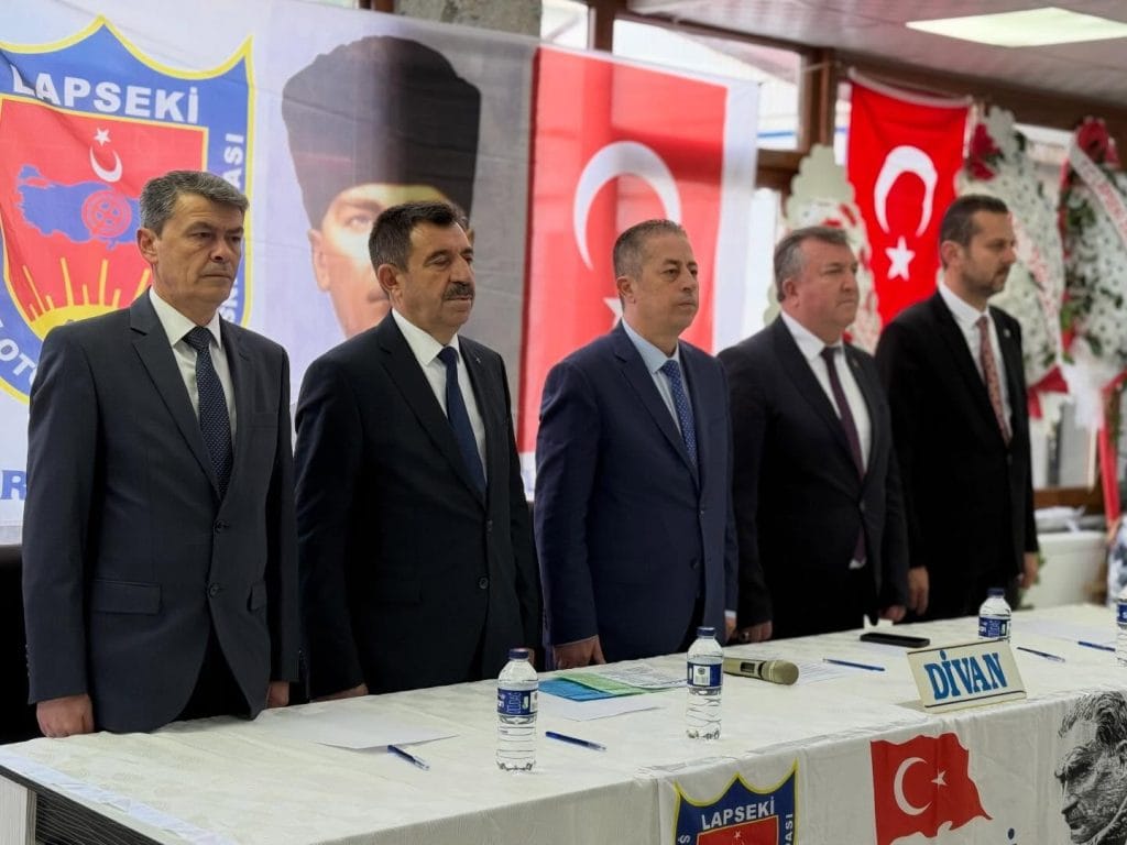 Lapseki Şoförler ve Otomobilciler Esnaf Odası Olağan Genel Kurulu yapıldı. Lapseki Belediyesi ve İYİ Parti heyetinin katıldığı seçimde yeni başkan Hasan Gök oldu. Detaylar Trakyalife'ta.