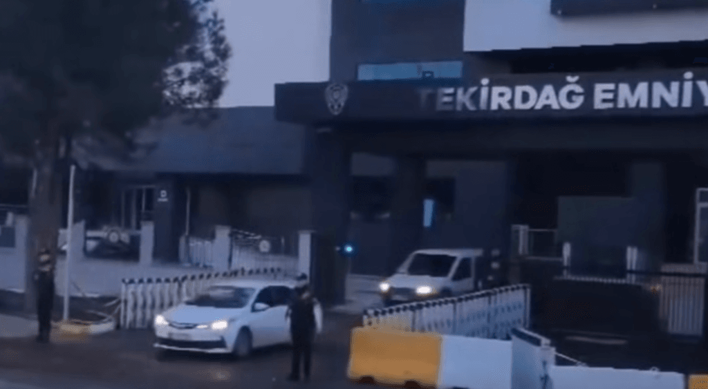 Operasyonun düğmesine basıldığı Tekirdağ İl Emniyet Müdürlüğü binasının dışarıdan görünümü.