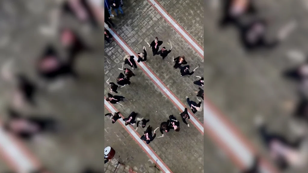 Kırklareli Yayla Kültür ve Sanat Meydanı'nda düzenlenen dans festivali, vatandaşları tek ritimde buluşturdu. Kültür, sanat ve birliktelik mesajlarının verildiği etkinliğin tüm detayları Trakya Life'ta.