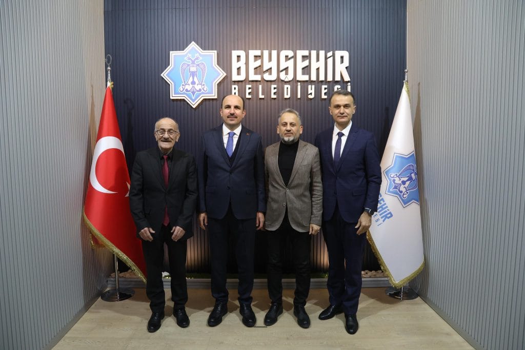 Konya Büyükşehir Belediye Başkanı Uğur İbrahim Altay, Beyşehir ve Derebucak belediyelerini ziyaret ederek projeleri inceledi. Konya Modeli Belediyecilik ve ilçe yatırımları hakkında detaylar haberimizde.