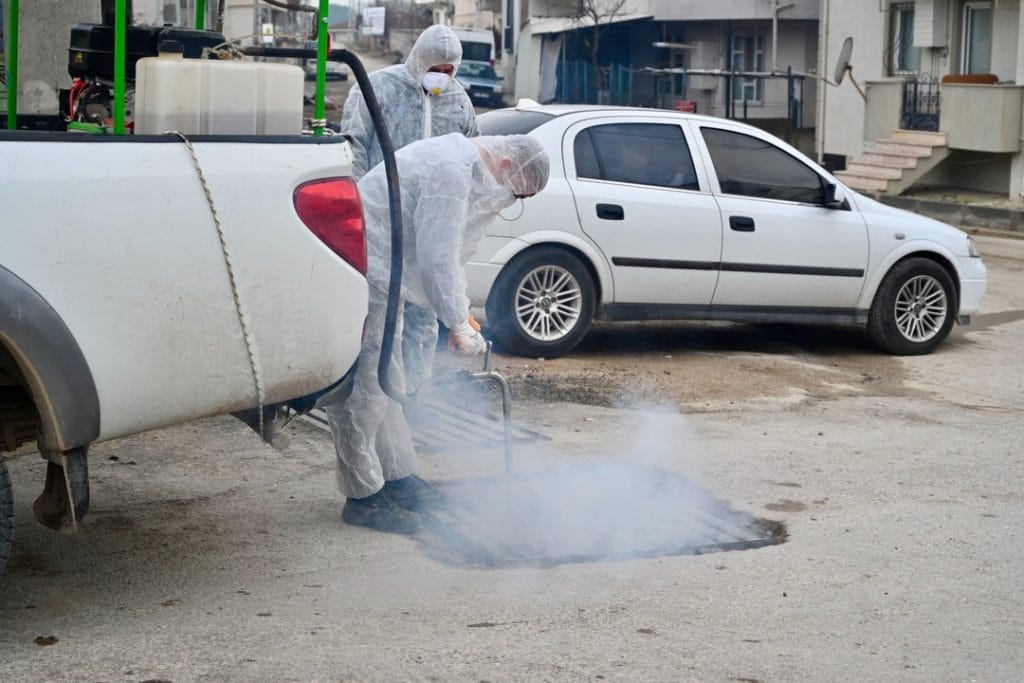 Biga Belediyesi Park ve Bahçeler Müdürlüğü, halk sağlığını korumak için logar ilaçlama çalışmalarına hız verdi. Haşere ve sivrisinekle mücadele kapsamında yürütülen çalışmaların detayları Trakyalife'da.