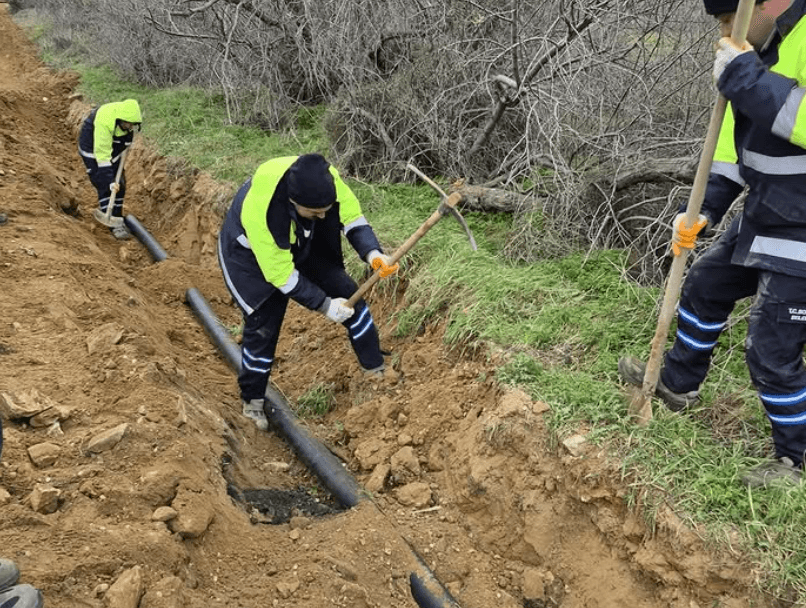 Bozcaada’da Su Hattı Sil Baştan Yenileniyor