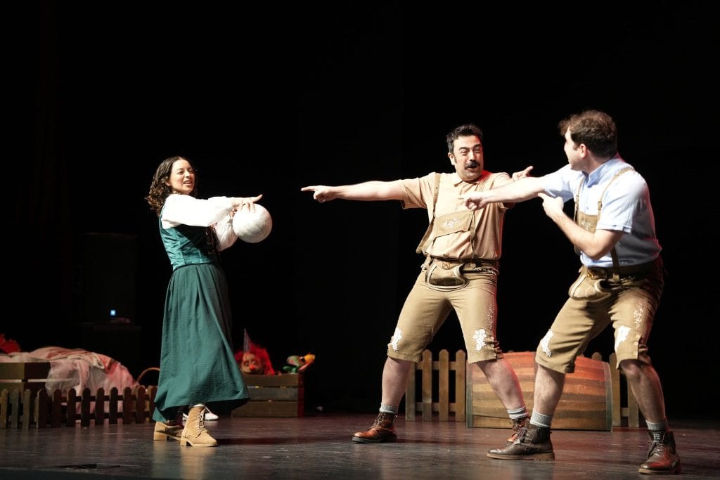 Çorlu Belediyesi'nden çocuklara karne hediyesi: Çorlu Yarıyıl Şenliği başladı.