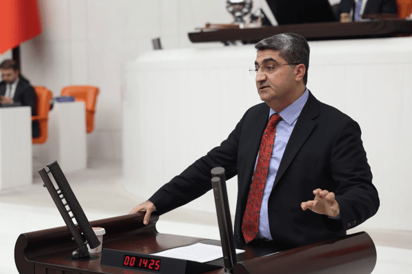 Ekmen: Gelecek Yola Revan Olanlarındır