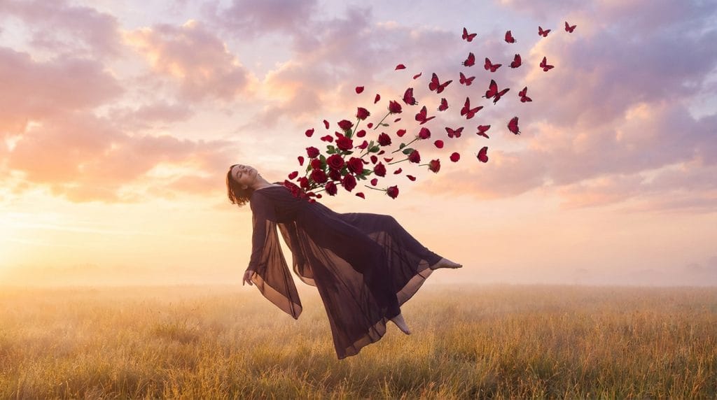 Rüyada vurulmak ne anlama gelir? Kurşunla, silahla veya sırttan vurulmak... Kan görmek rüyayı bozar mı? İbn-i Sirin yorumları ve psikolojik analizler.