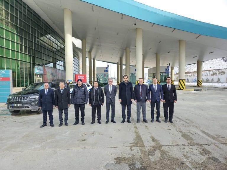 Büyükelçi Karagöl’den Kaymakam Türkoğlu’na Ziyaret