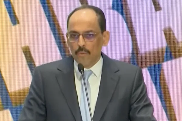 MİT Başkanı Kalın: Dünya Bize Vatan Cephesi