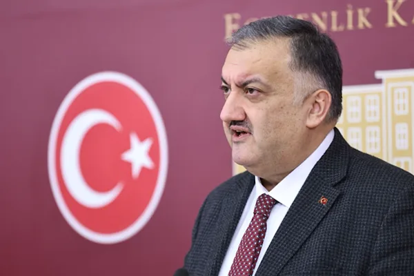 Karal’dan Sert Eleştiri: Medeniyet Sadece Bir Maske