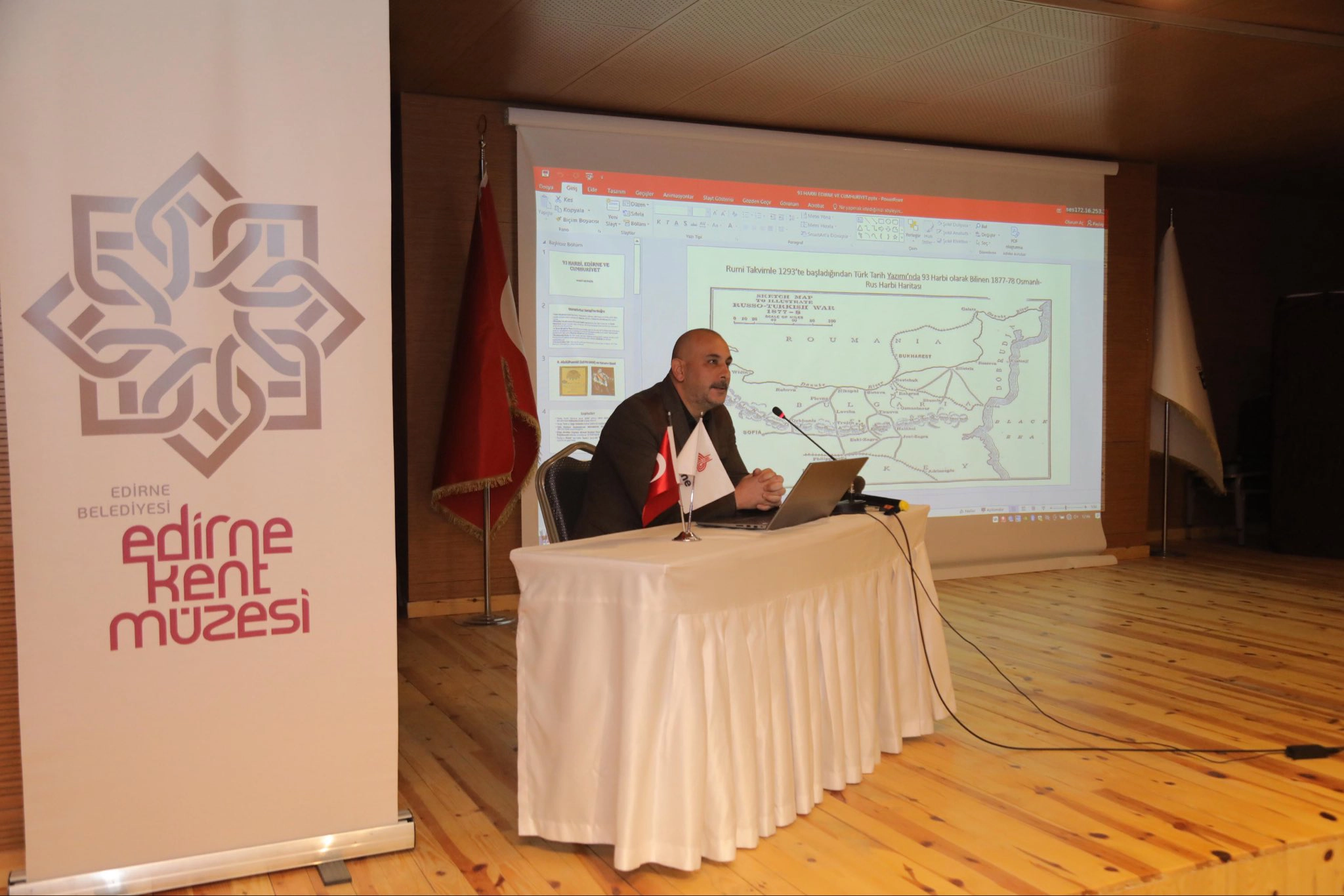 Edirne’nin Tarihi Dönüşümü AKM’de Masaya Yatırıldı