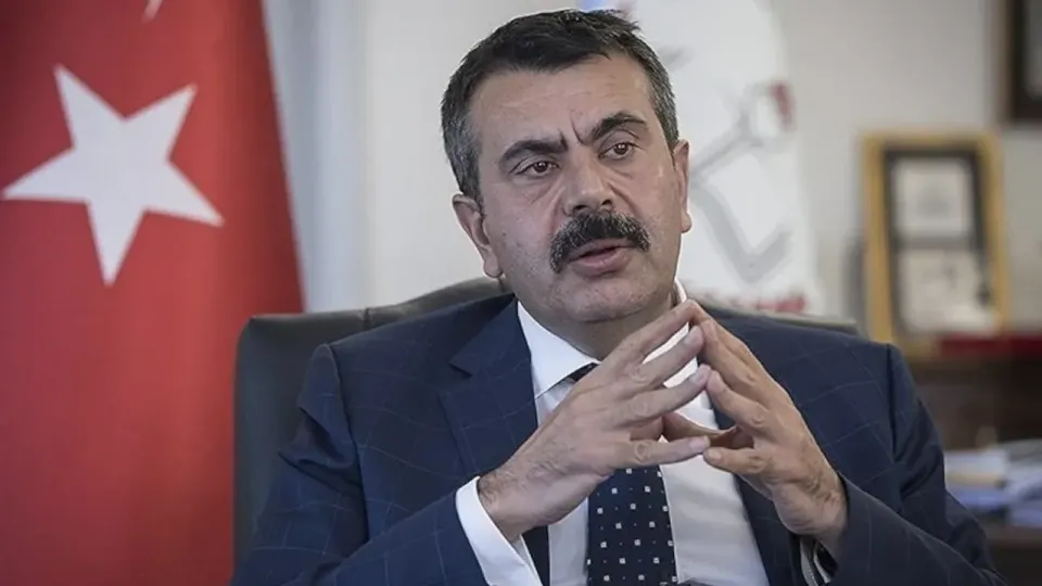 Bakan Tekin Erzurum’da Gençlerle İftarda Buluştu