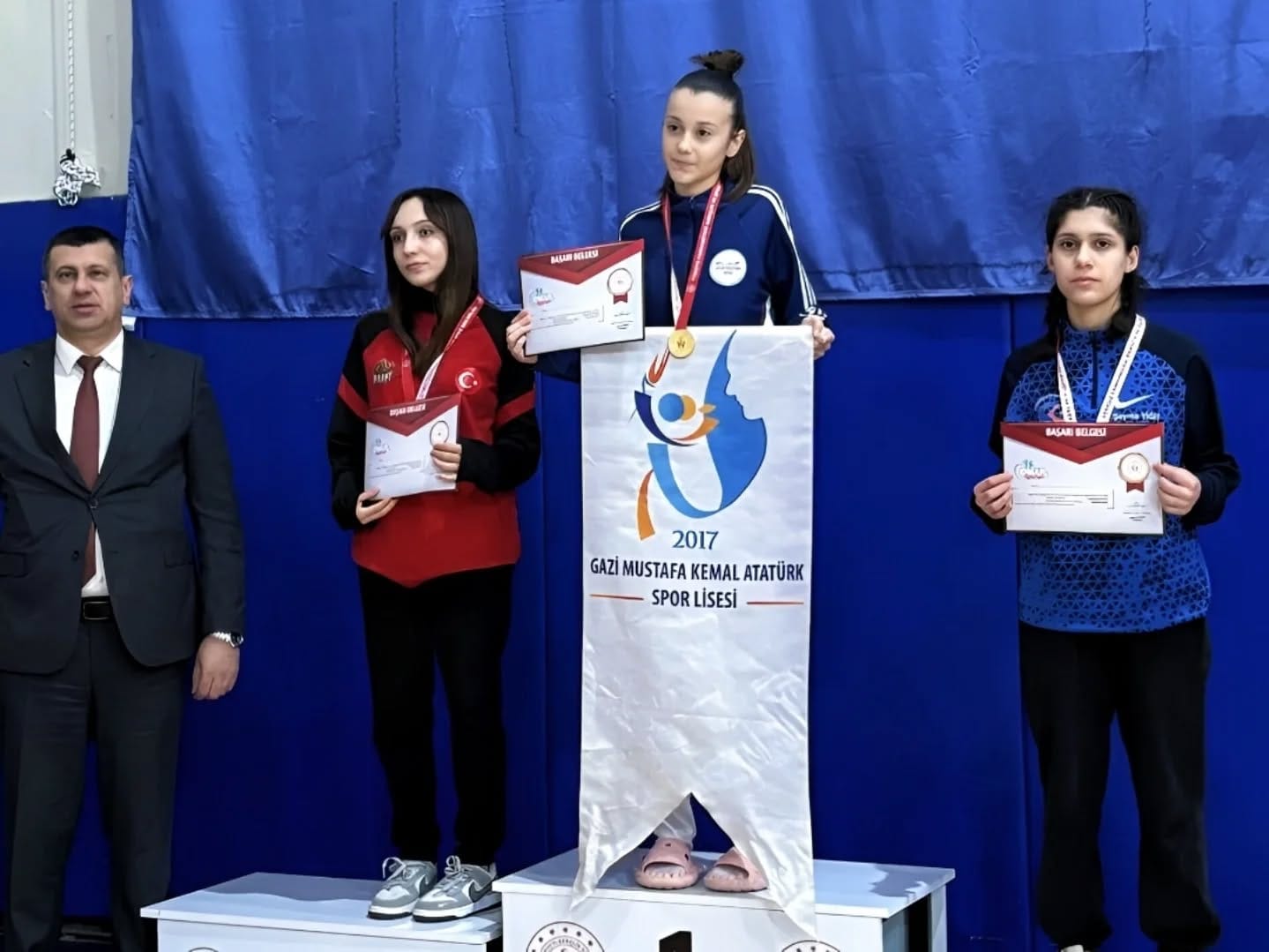 Çerkezköy’ün Altın Kızı Zenan Azra Bektaş Şampiyon