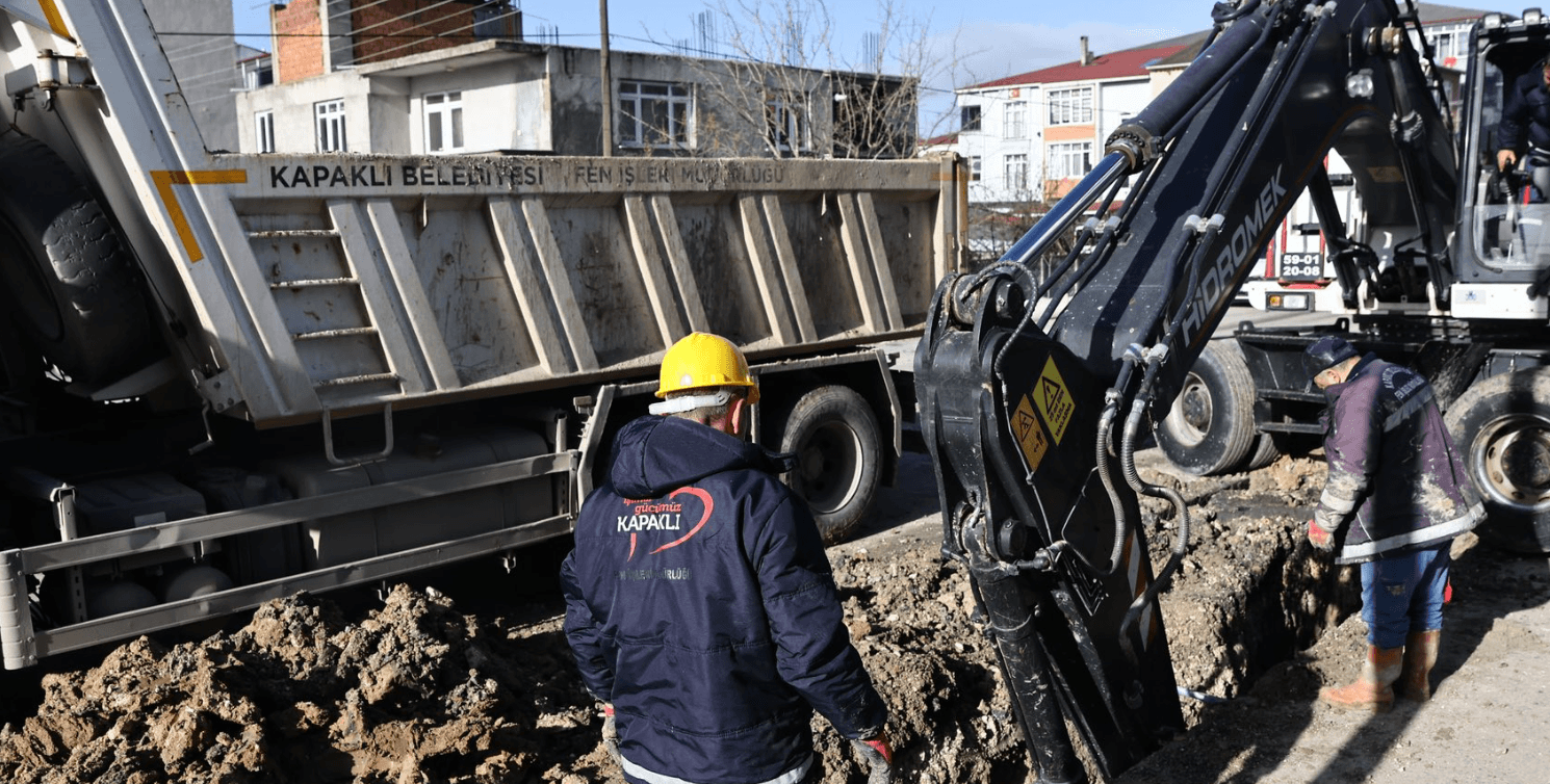 Kapaklı’nın Dört Bir Yanında Fen İşleri Mesaisi