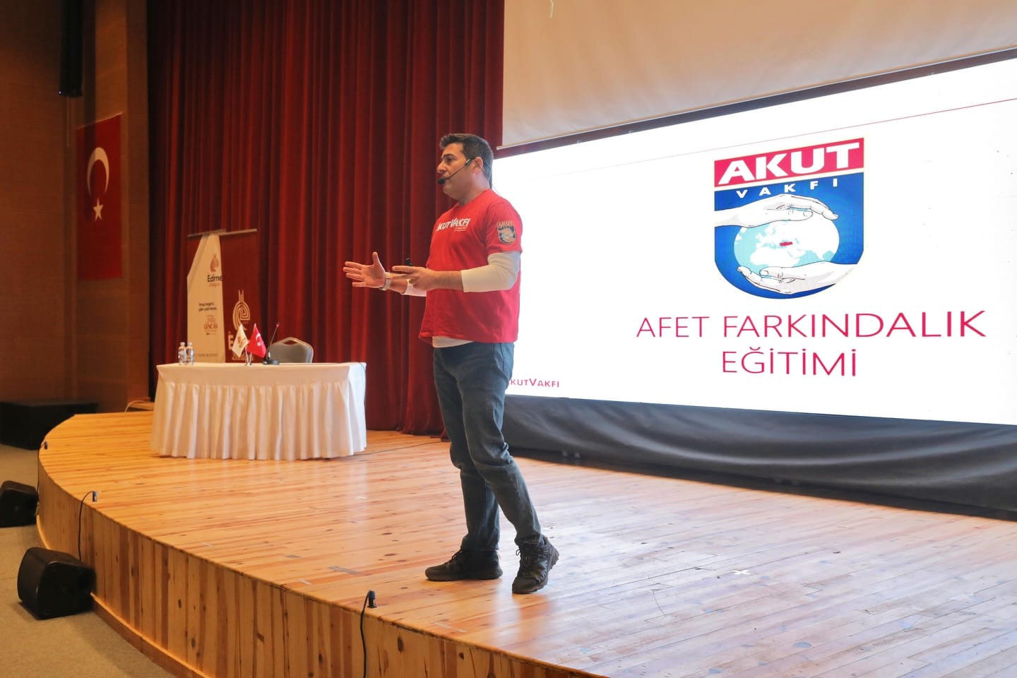 Edirne Belediyesi Afet Farkındalığı İçin Kolları Sıvadı