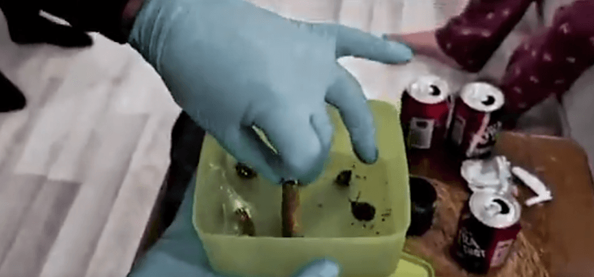 Çanakkale’de düzenlenen operasyonda uyuşturucu madde, hassas terazi, balistik yelek ve suç unsurları ele geçirildi.