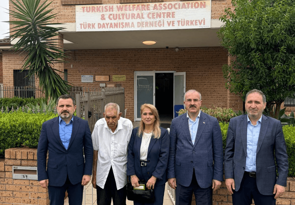 Çanakkale Valisi Doç. Dr. Ömer Toraman ve beraberindeki heyetin Sidney Başkonsolosu Belgin Ergüneş ile gerçekleştirdiği resmi görüşme.