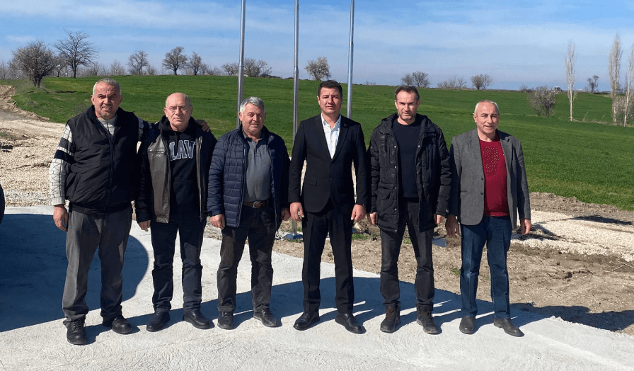 Edirne Kırcasalih beldesinde doğalgaz projesinin tamamlanmasıyla birlikte gerçekleştirilen ilk meşale yakma töreni.