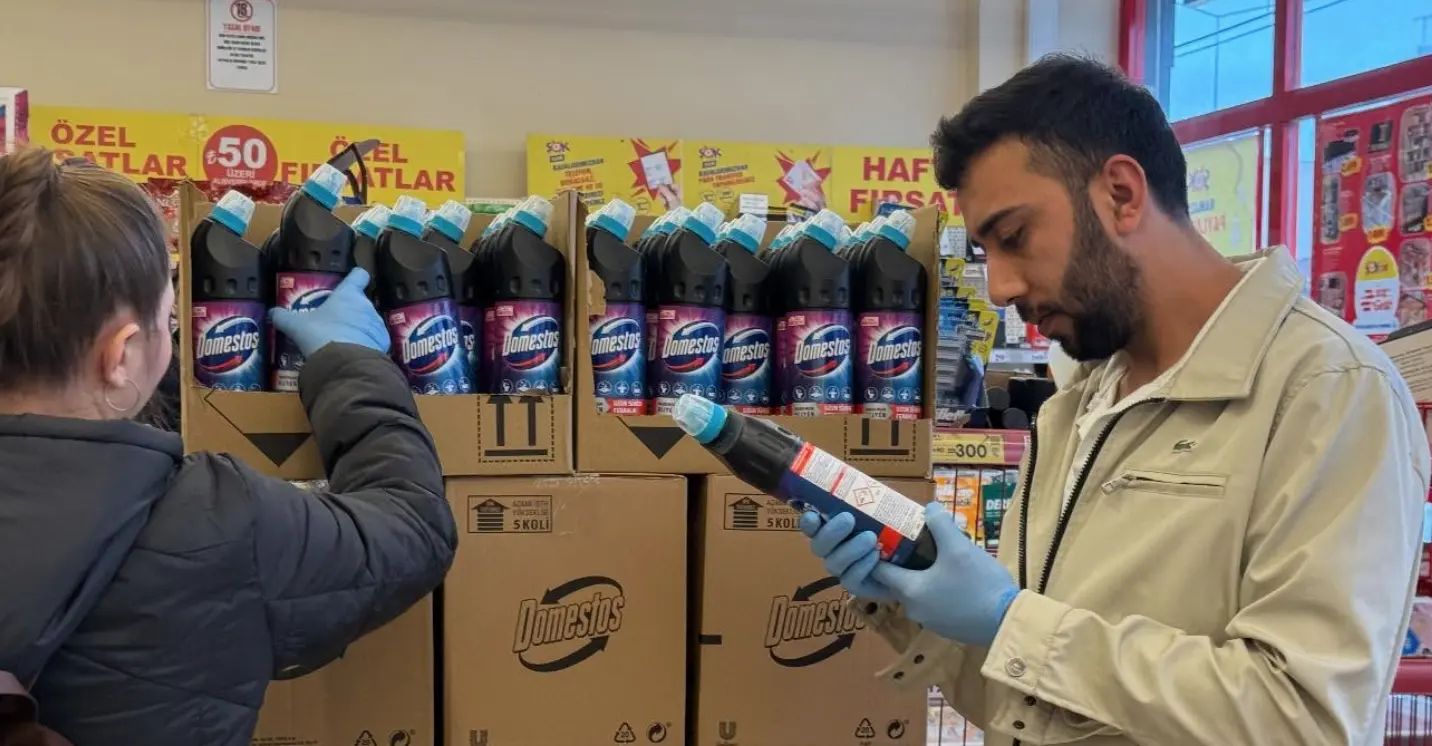 Lapseki’de Market Raflarına Sıkı Denetim Başladı