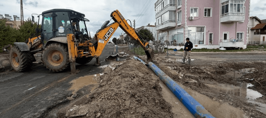 Lapseki Belediyesi tarafından hayata geçirilen sosyal dayanışma merkezi Yeni Aşevi projesinin ilk inşaat ve temel hazırlık aşaması