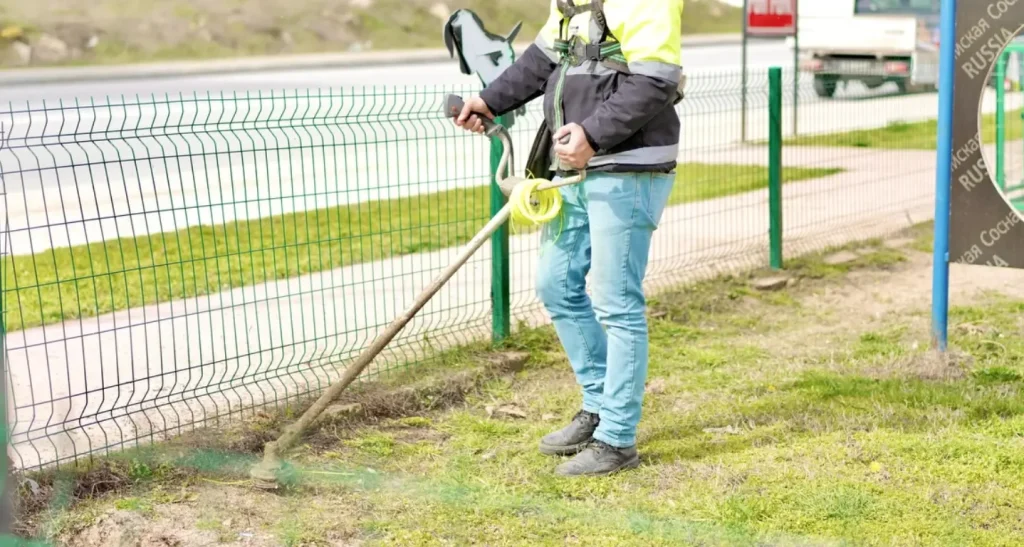 Evcil hayvanların güvenle sosyalleşebilmesi için Edirne Belediyesi ekiplerince modernize edilen ve temizlenen oyun alanları.
