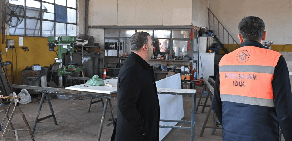 Süleymanpaşa Belediyesi Fen İşleri atölyesinde, şehir merkezi ve parklar için özel olarak tasarlanan kent mobilyalarının üretim aşaması.