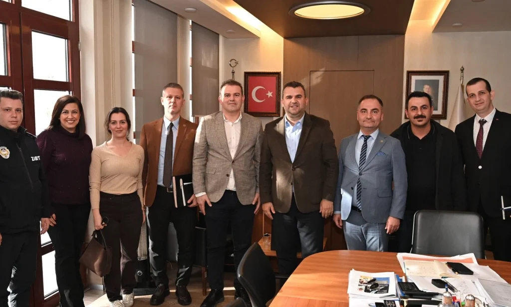 Süleymanpaşa Belediyesi memur personeline yönelik 3 yıllık banka promosyonu ödemesini içeren anlaşmanın duyurulması.