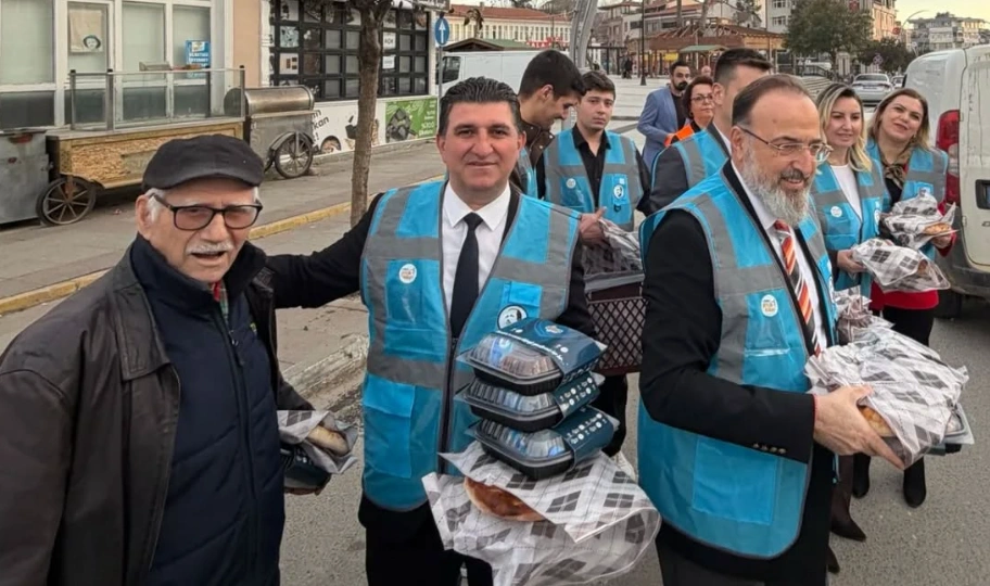 İpsala’da Gönül Sofraları Ramazan Bereketiyle Taçlandı