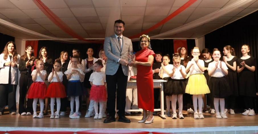 Babaeski’de Sanat Dolu Gece: Minik Yıldızlar Büyüledi