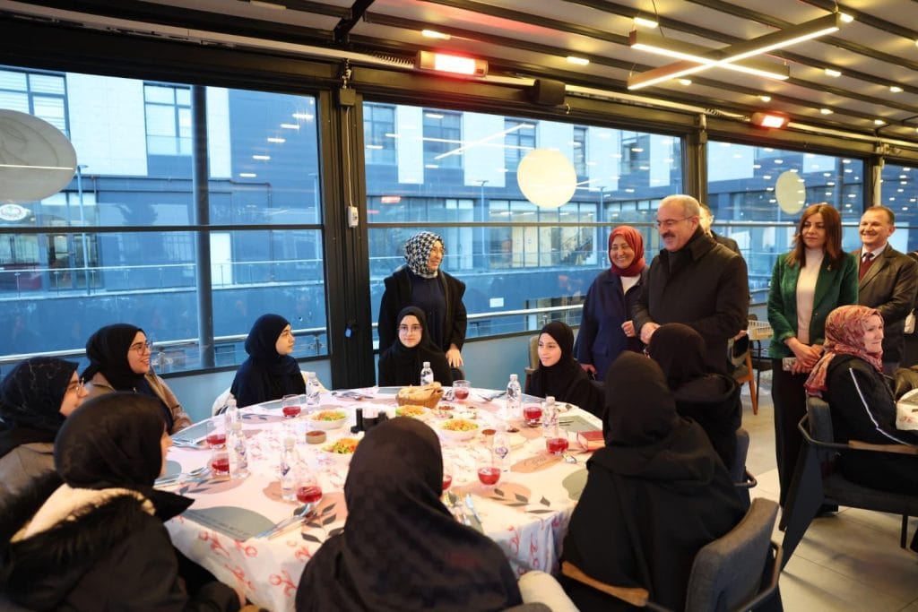 Tokat Niksar'da 5.5 büyüklüğünde korkutan deprem! AFAD son durumu açıkladı. Bölgedeki sismik riskler ve 1942 depremiyle benzerlikler haberimizde.
