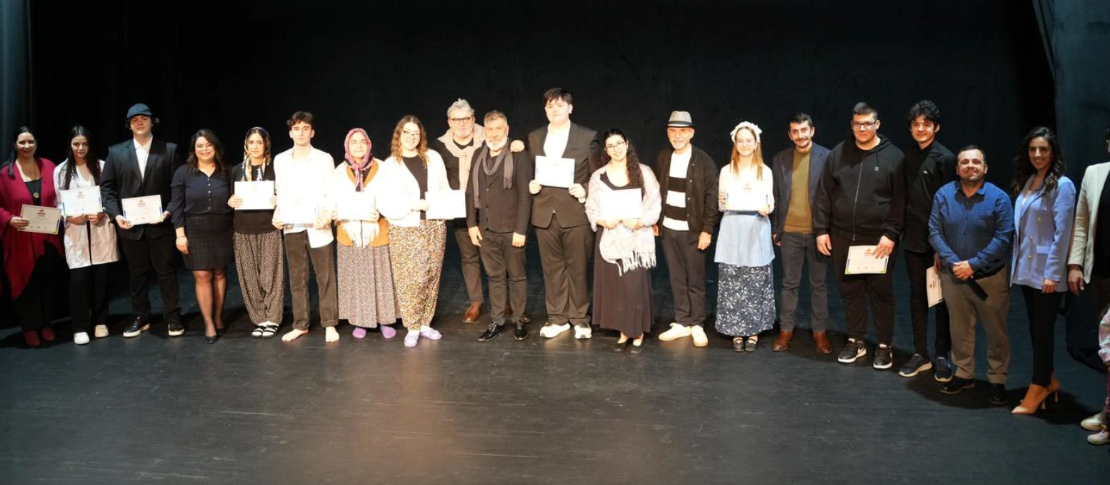 Çorlu’da Genç Yetenekler Alkış Topladı: Aziz Nesin Rüzgarı