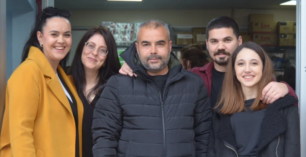 Eceabat Belediyesi Başkan Vekili Sn. Gülce Girgin, Maydos Ambalaj ve Temizlik işletmesinin açılış törenine katıldı. İlçede yerel ticaret güçleniyor.