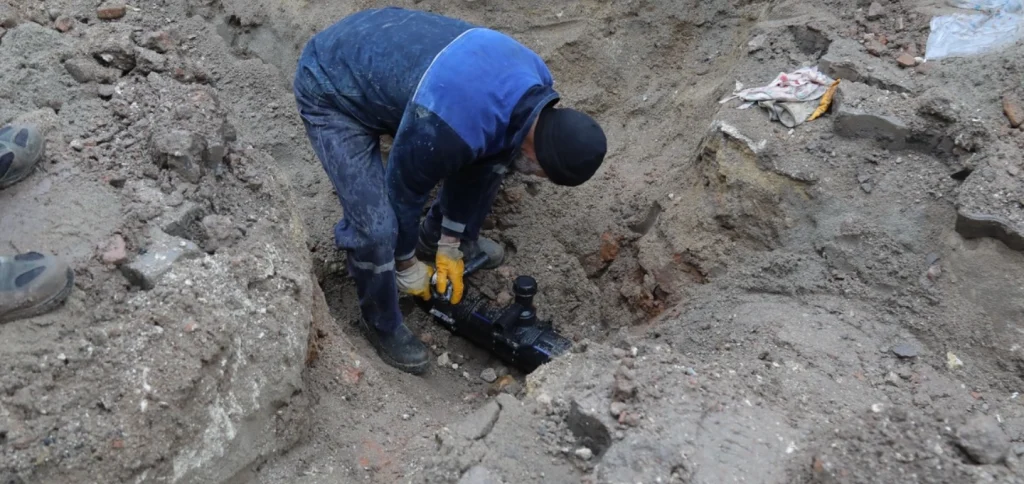 Edirne Belediyesi altyapıda dev adımlar atıyor: Kaleiçi abone bağlantıları başladı, Kıyık'ta depo bağlantısı için son 100 metreye girildi. Güçlü Edirne için çalışmalar sürüyor.