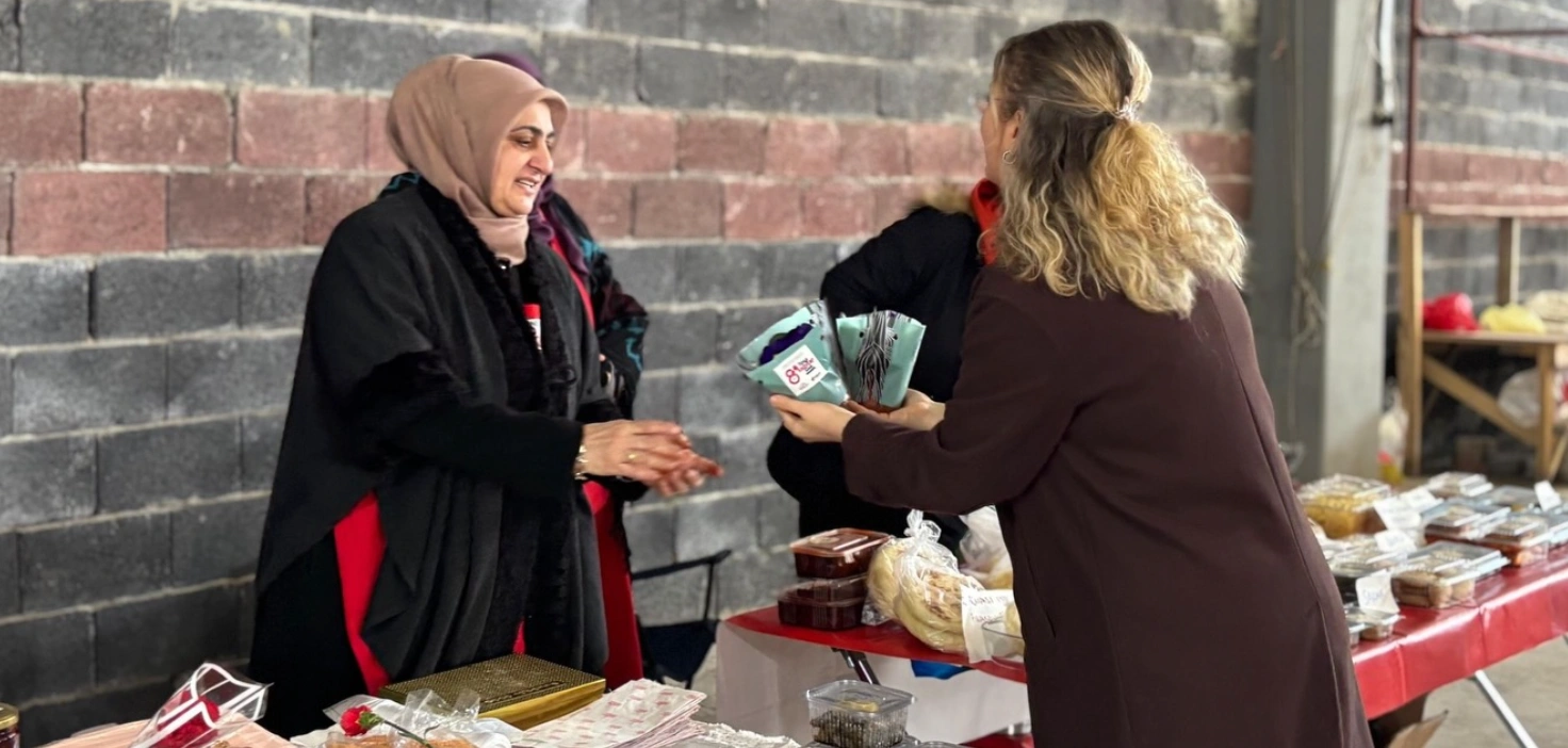 Edirne’de Kadın Emeğine Çiçekli Kutlama