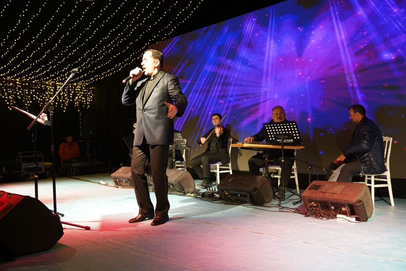 Selimiye Gölgesinde Tasavvuf: Abbas Yahya Mest Etti