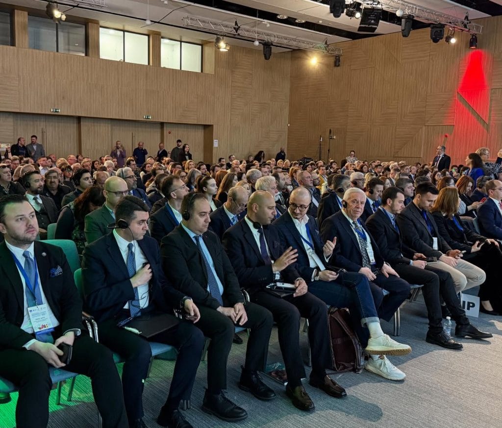 Edirne Ticaret ve Sanayi Odası (ETSO) Başkanı Sezai Irmak, Burgas’ta gerçekleşen 4. Burgas İş Forumu ile bölgesel ticareti güçlendirecek adımlar attı.