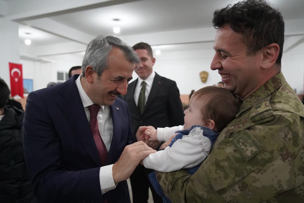 Edirne’de Duygusal İftar: Vali Sezer Şehit Aileleriyle