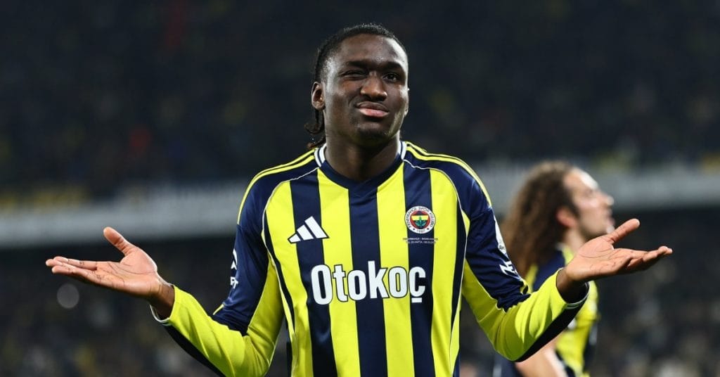 Fenerbahçe - Gaziantep FK maçı bu akşam saat 20.00'de! Fenerbahçe'nin son maçı sonrası aldığı kritik kararlar, Talisca'nın dönüşü ve Gaziantep'in formda golcüsü Bayo hakkında tüm detaylar haberimizde.