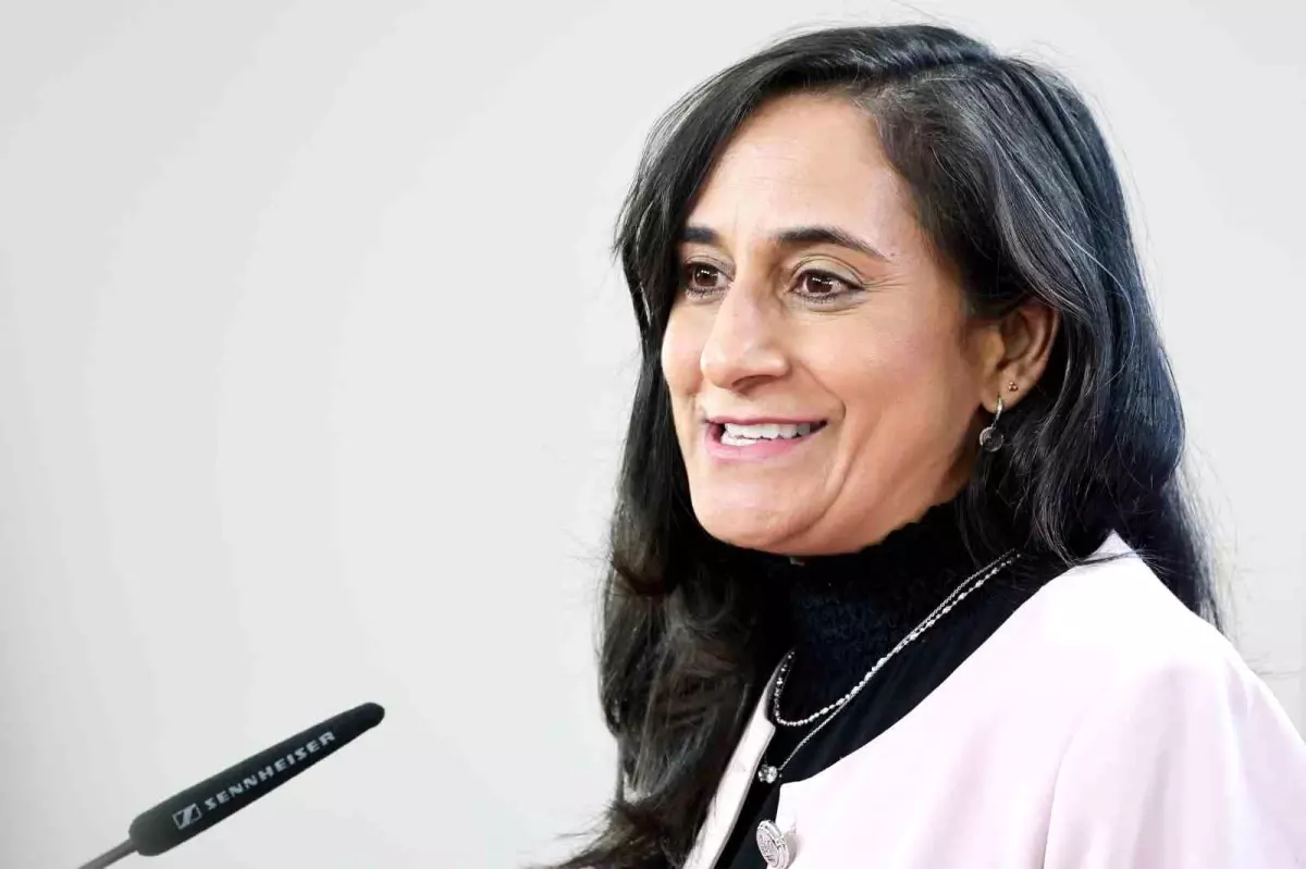 Kanada’dan Tahliye Hamlesi Bakan Anand’dan Acil Çağrı