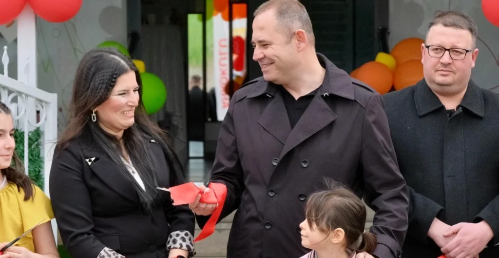 Kırklareli’nde eğitim yatırımlarına bir yenisi eklendi! Özel Asya’m Anaokulu açılış töreni detayları, okulun sunduğu modern eğitim imkanları ve uzman kadrosu haberimizde.