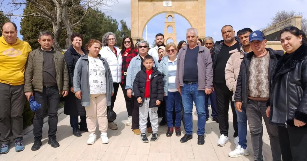 Lalapaşa Belediyesi, "Çanakkale Ruhu"nu yaşatmak için dev bir kültür turu başlattı. Ücretsiz kayıtlar ve gezi detayları haberimizde. Ecdadın izinde yolculuk başlıyor!