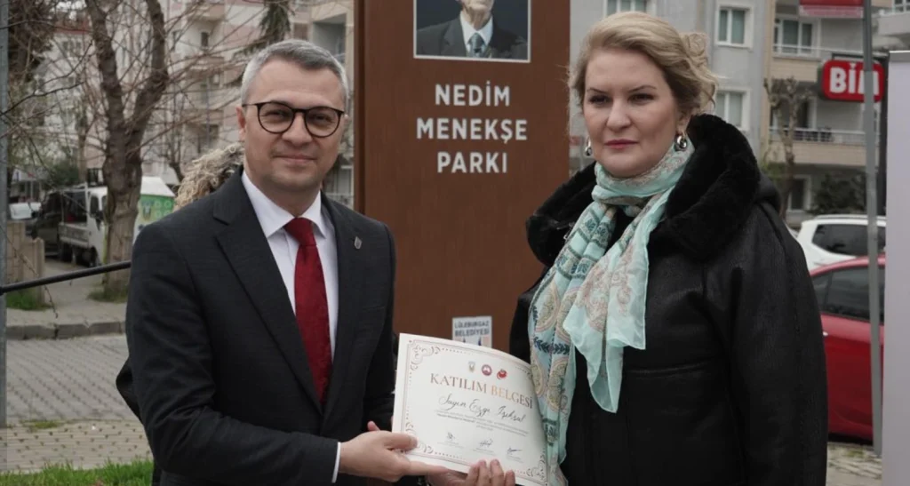 Lüleburgazlı emekli öğretmen ve yerel tarihçi Nedim Menekşe, aramızdan ayrılışının 6. yılında ailesi ve sevenleri tarafından özlemle anıldı. Detaylar haberimizde.