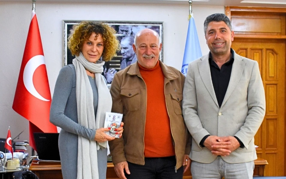 Muratlı’da Sanat Rüzgarı Ünlü Oyunculardan Anlamlı Ziyaret