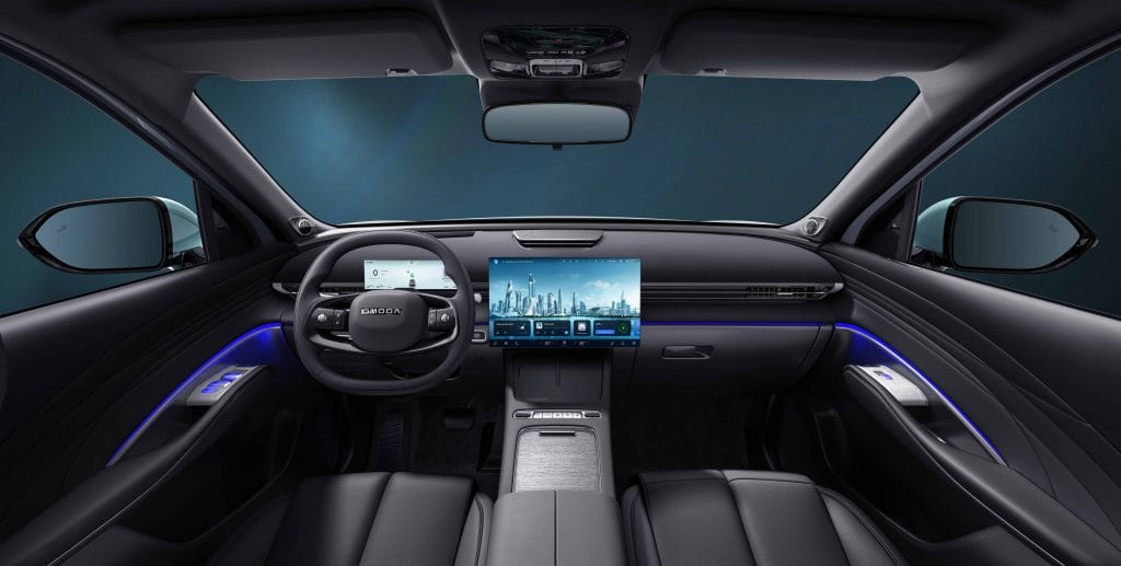 OMODA Türkiye pazarına yeni modelleriyle damga vuruyor. OMODA 5 Ultima satışta, OMODA 7 yolda! Fiyatlar, teknik özellikler ve 5 yıldızlı güvenlik detayları haberimizde.